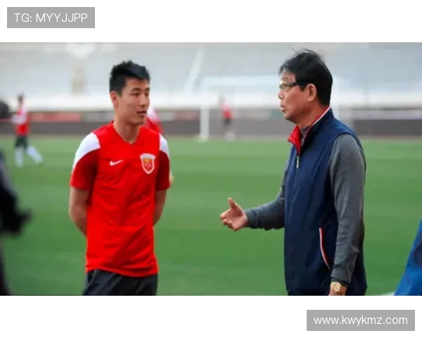 少林足球明星跳脚技艺展示引发热议球迷纷纷点赞与期待